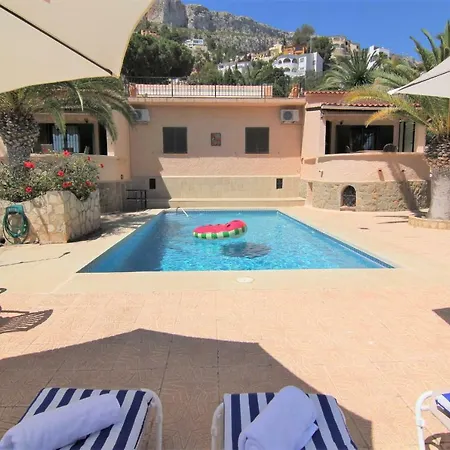 Maryvilla 240 فيلة