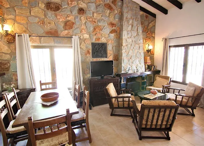 Maryvilla 240 Villa Calp