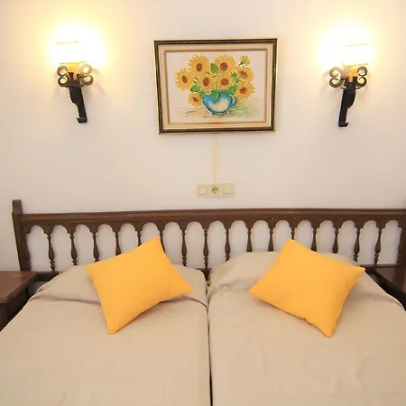 Vila Maryvilla 240 *